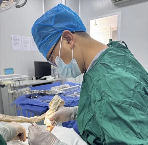 风雨突至，皇冠网址不停歇，全力满足急症患者医疗需求